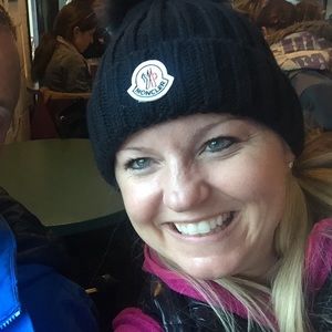 Meet your Posher, Desiree